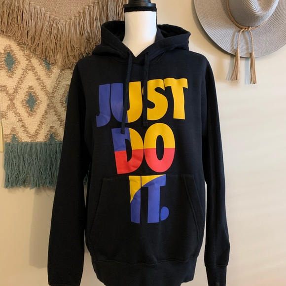Nike Tops - Nike hooded sweatshirt sz medium color block EUC
